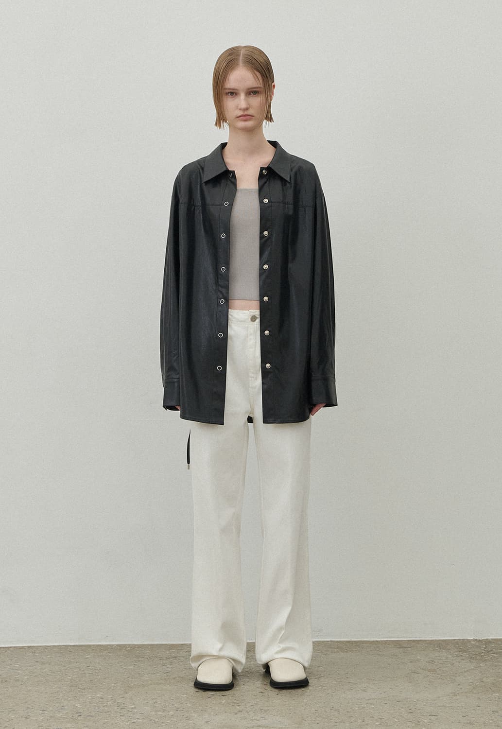 아뜰리에나인 블랙 레더 오버핏 셔츠 F 상품이미지1