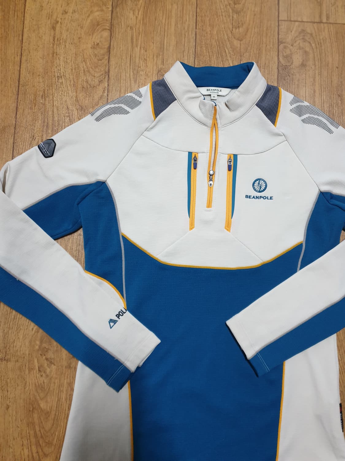 1190 빈폴 아웃도어 반집업 90 사이즈입니다 상품이미지4