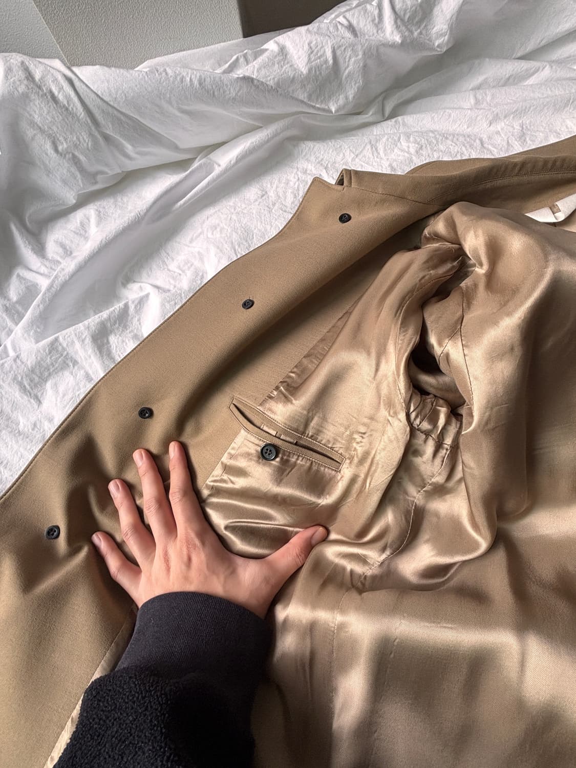 이탈리아 Beste 원단, 북유럽 감성의 완성 — ARKET 코트 상품이미지3