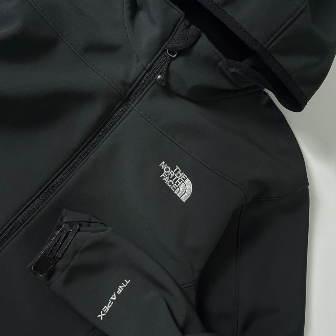 The northface  노스페이스 소프트쉘 윈드브레이크 후드 자켓  상품이미지3