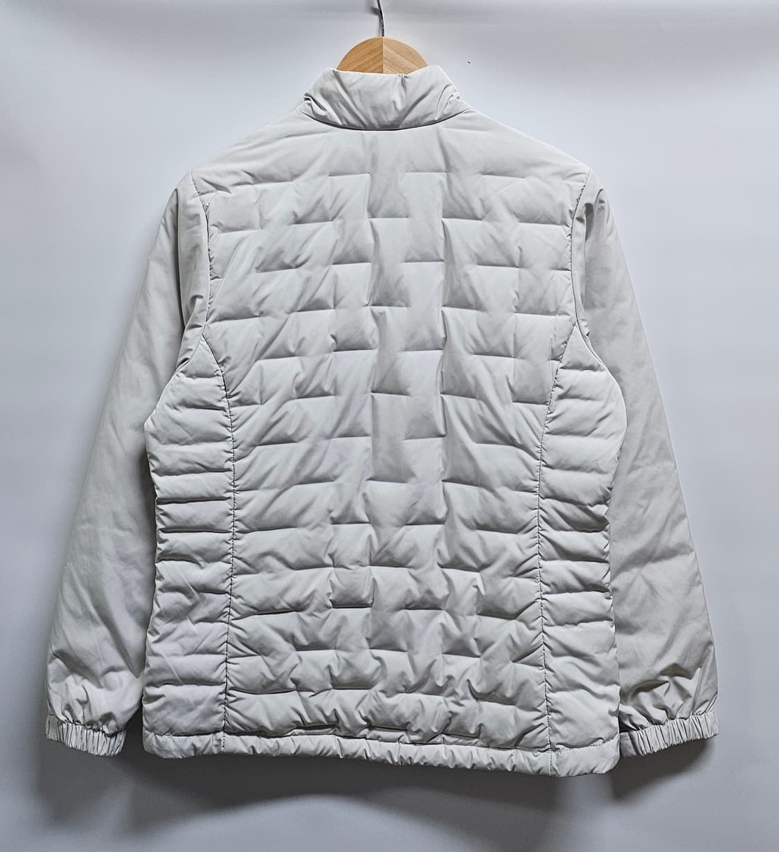 아이더 여성 덕다운경량패딩 L 상품이미지2