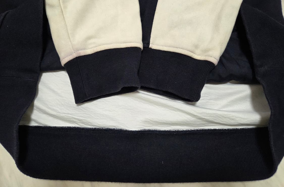 솔리드옴므 배색 맨투맨 상품이미지7