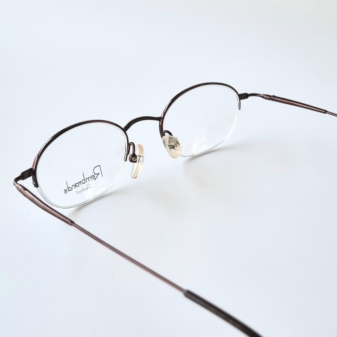데드스탁 클래식한 오벌(Oval)형 반무테 안경테 625 상품이미지4