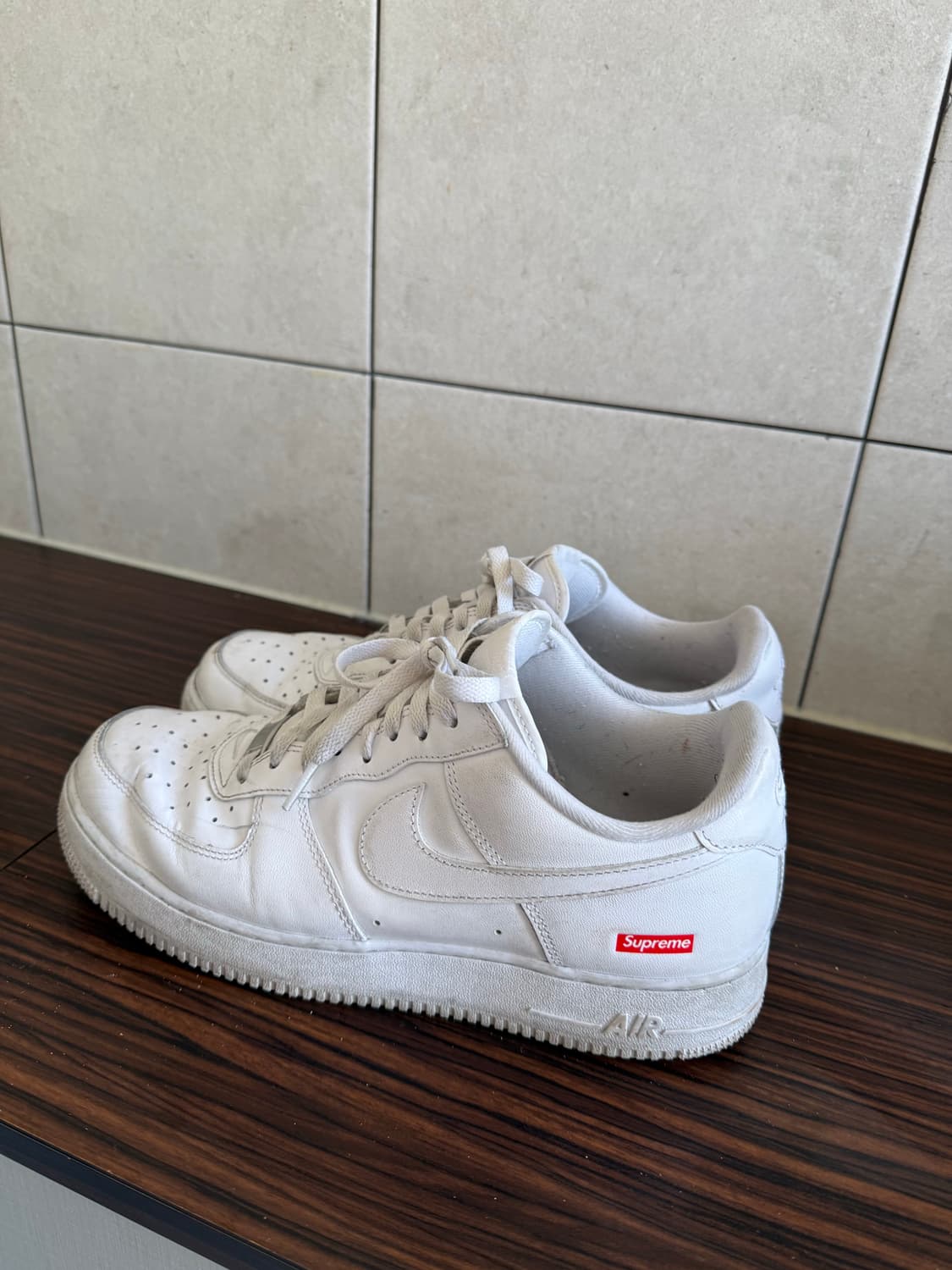 나이키 슈프림 에어포스1 로우 화이트 285 상품이미지2