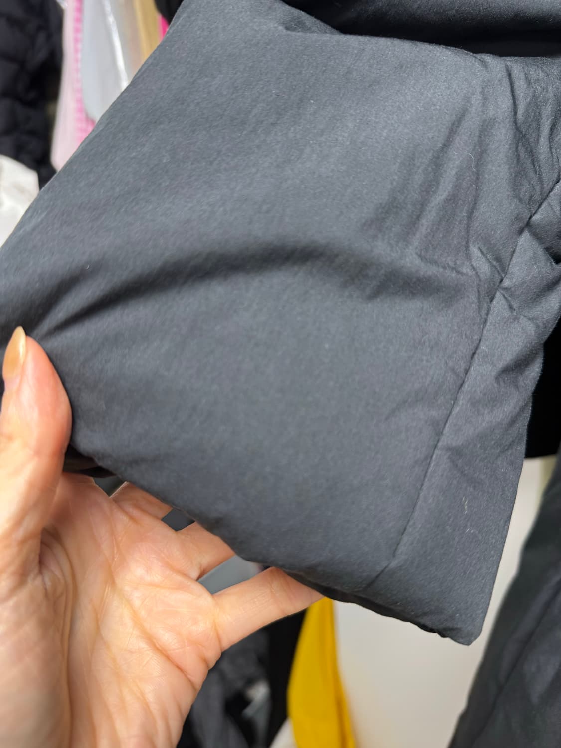 아크네 벨티드 패딩  상품이미지3