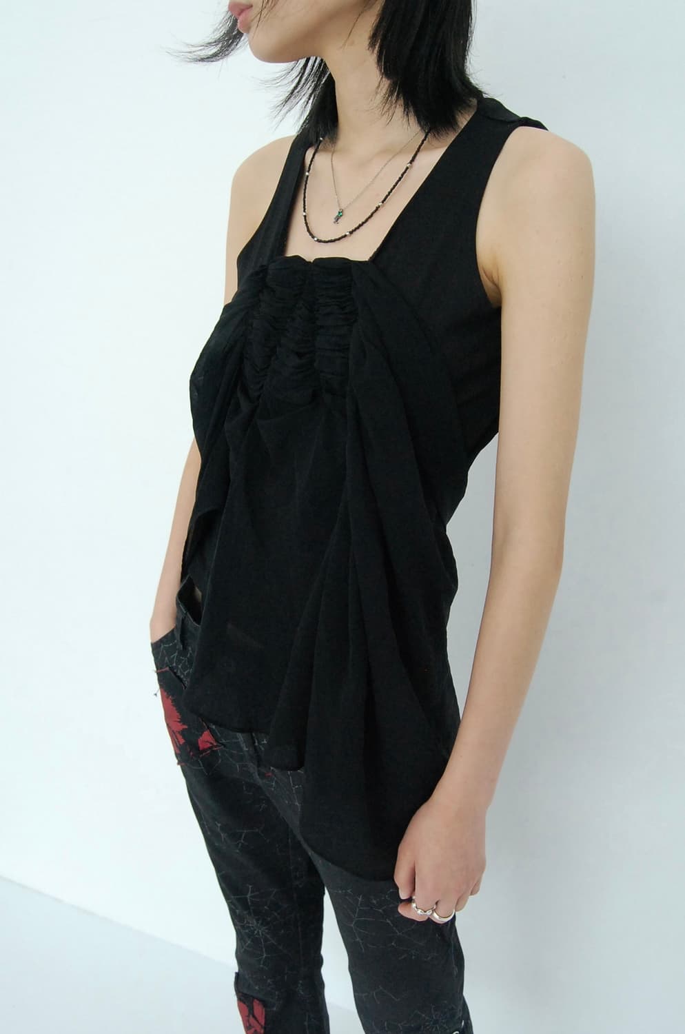 Lautreamont black unbalance sleeveless 상품이미지1
