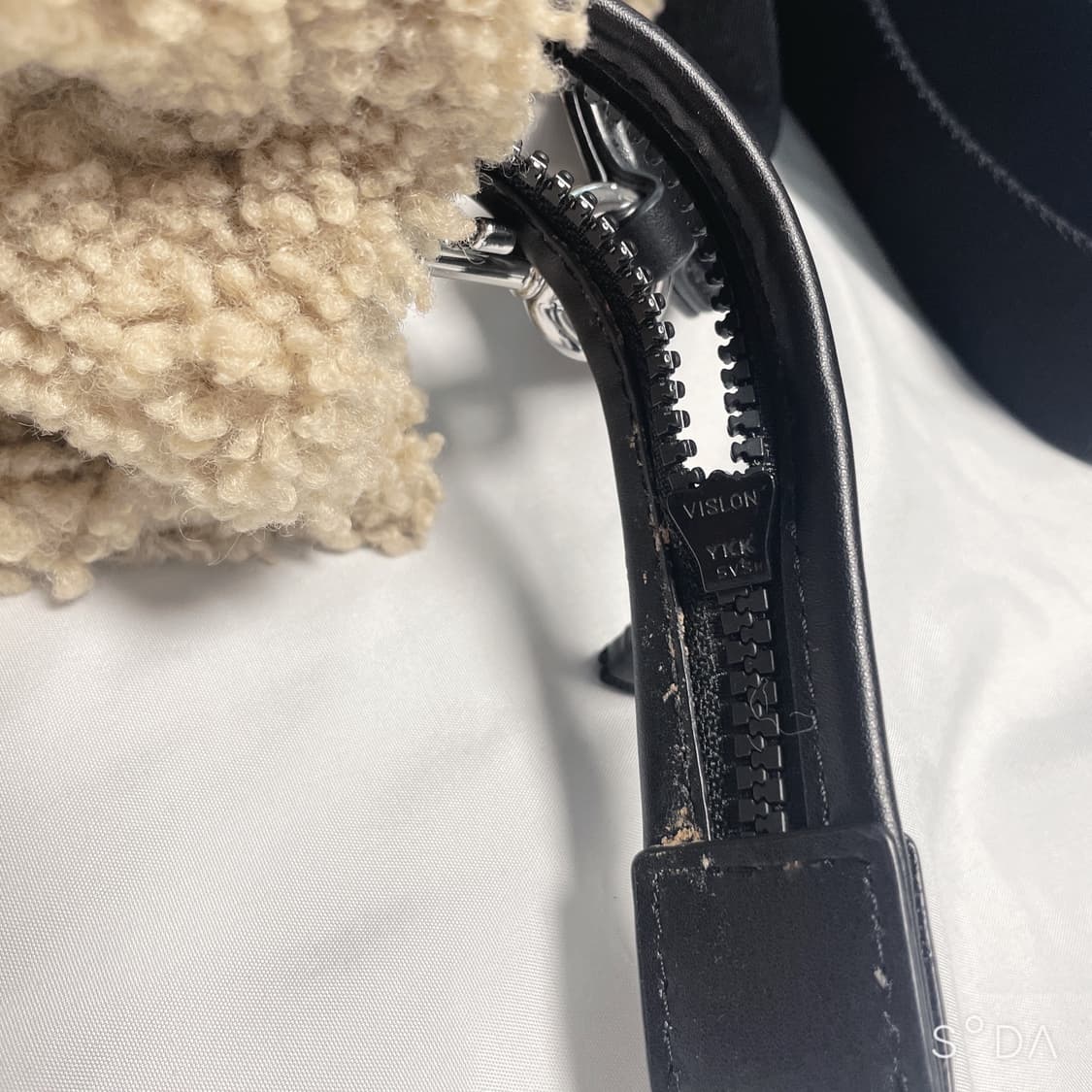 마크제이콥스 테디 토트백 베이지 상품이미지7