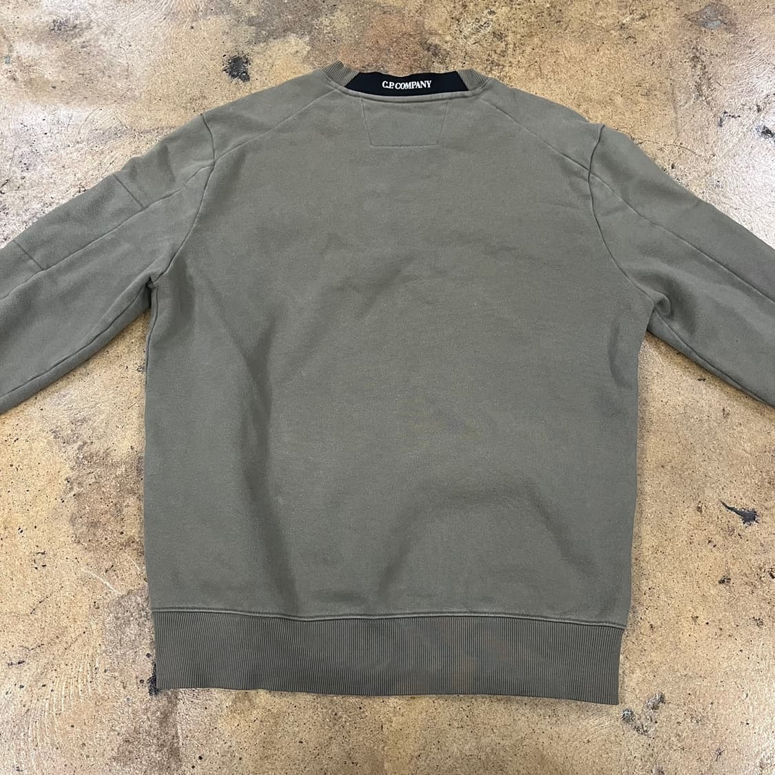 [정품/L] C.P. 컴퍼니 맨투맨 티셔츠 카키 b19 상품이미지4