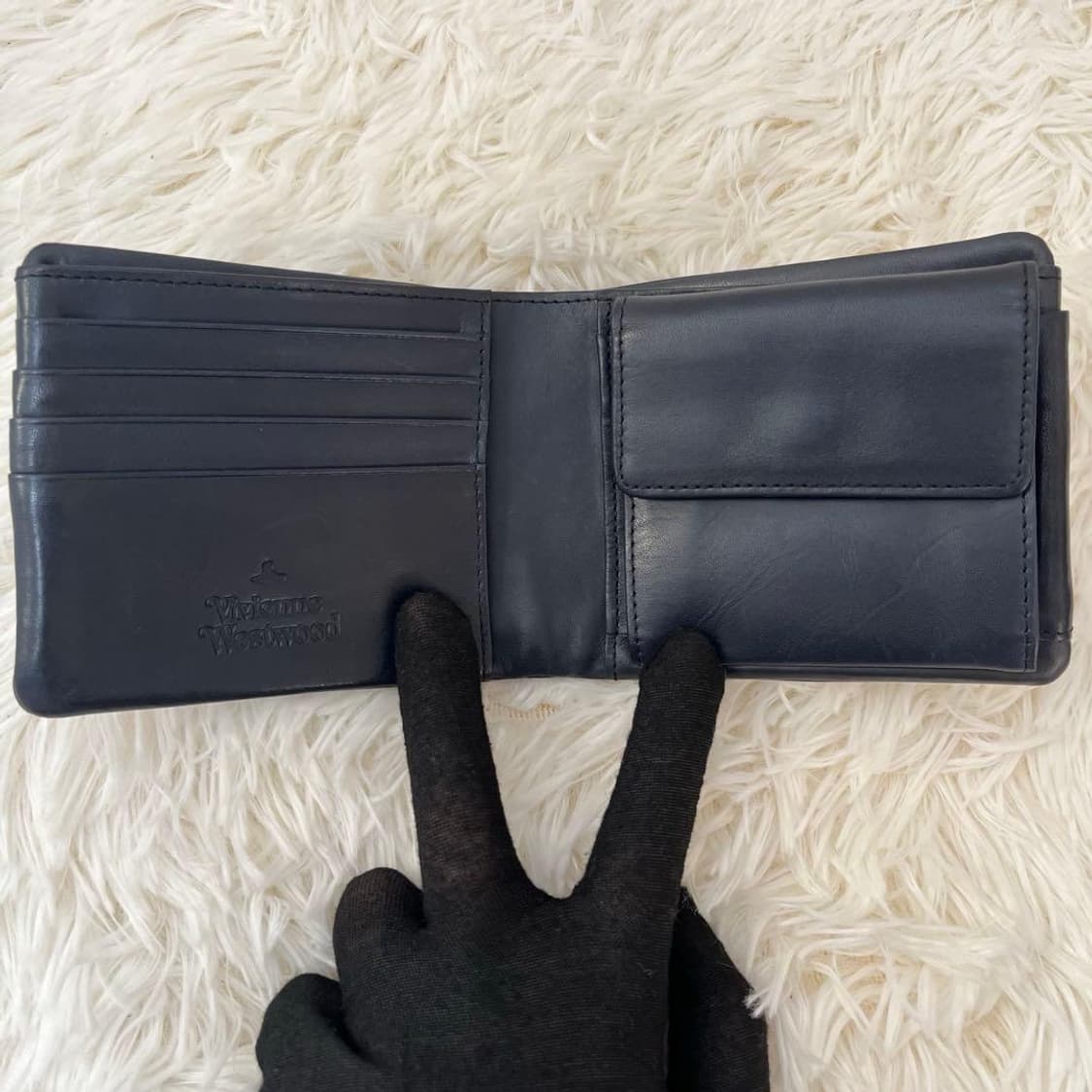 비비안 웨스트우드 레터링 가죽 지갑 상품이미지9