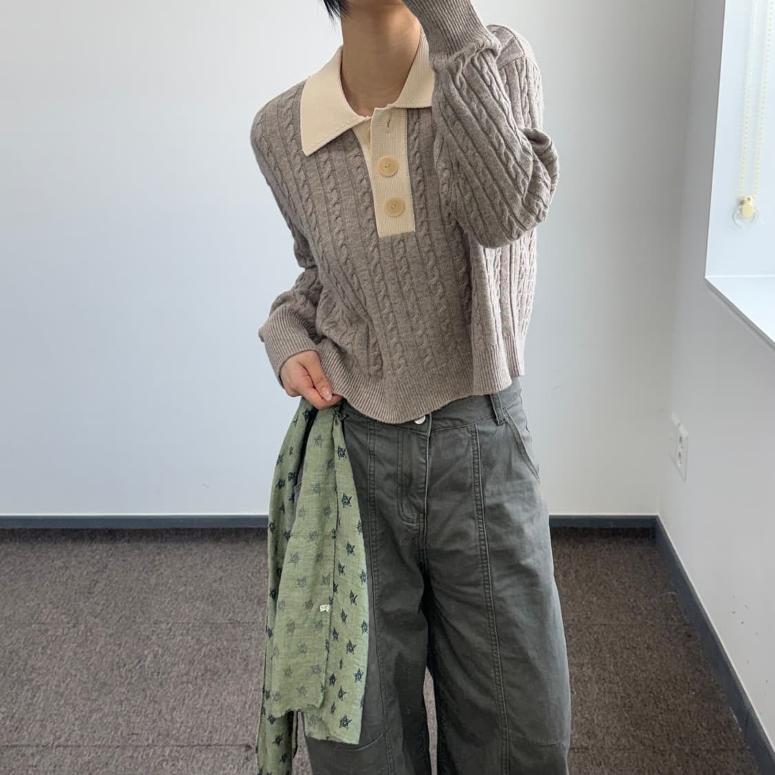 Sandro 산드로 베이지 케이블 카라 니트 상품이미지2