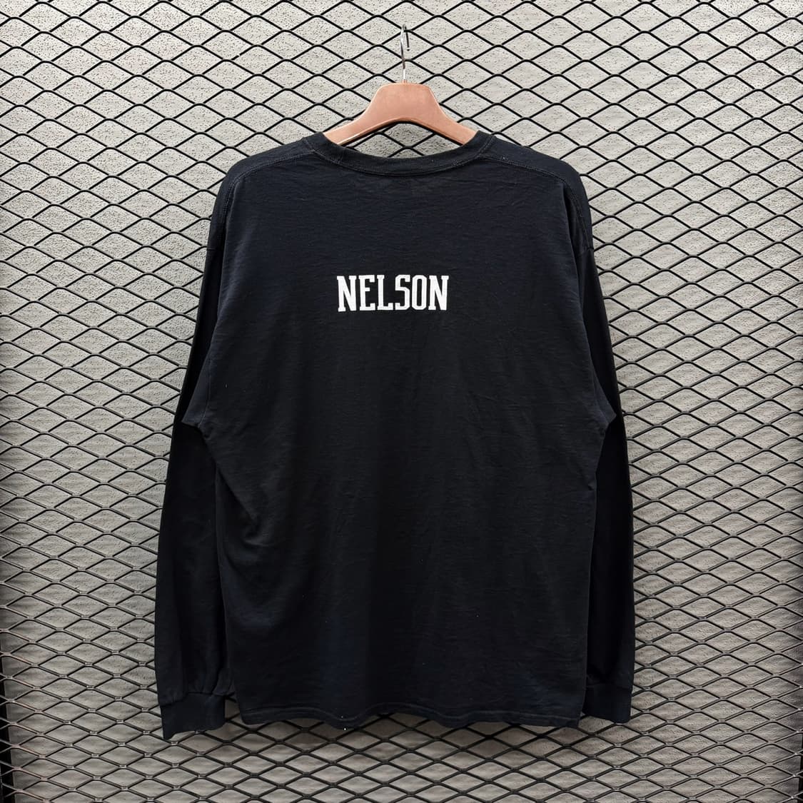 빈티지 롱슬리브 클래식폰트 후면 그래픽 시보리 디테일 블랙 상품이미지3