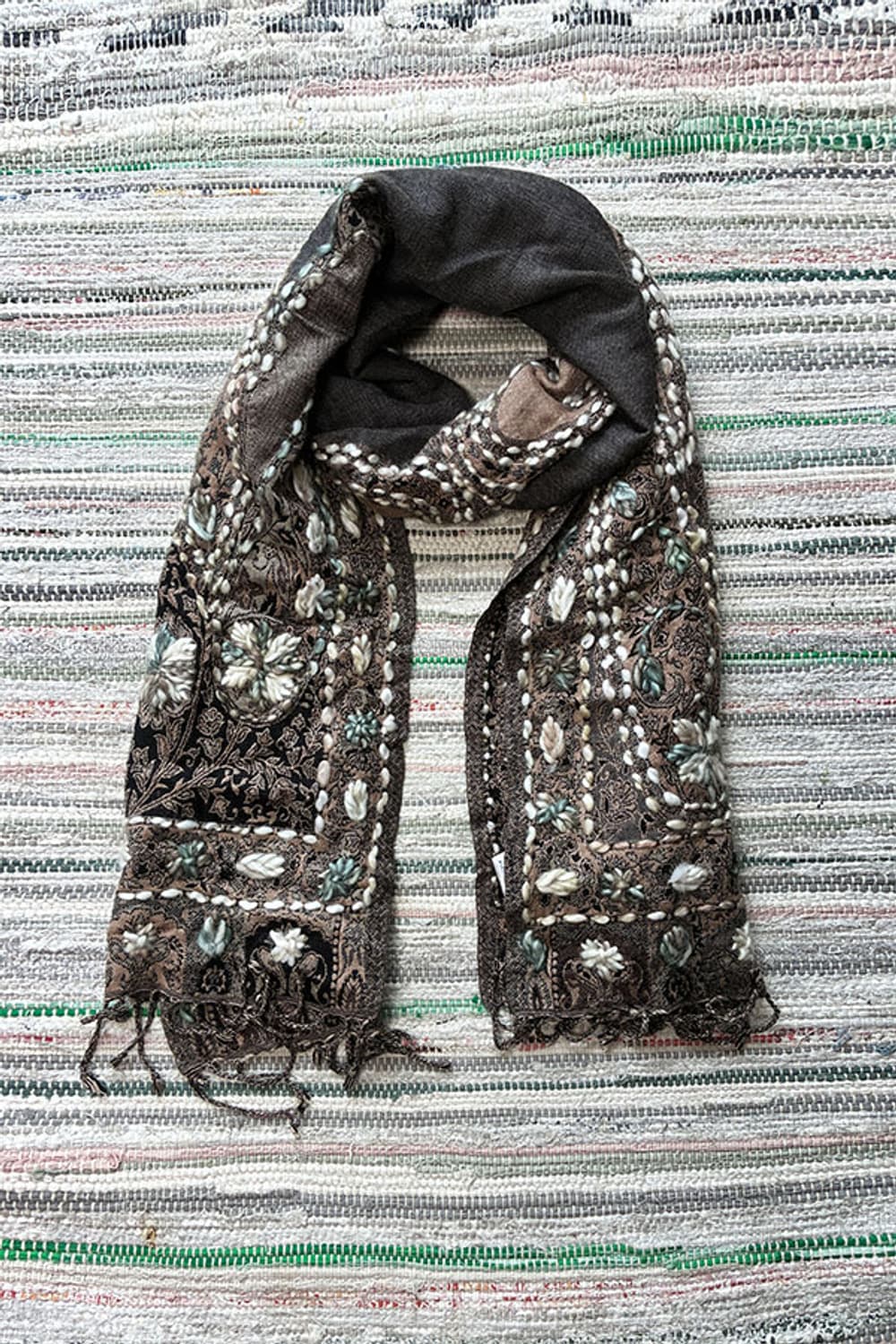Brown Embroidered Boho Scarf 상품이미지1