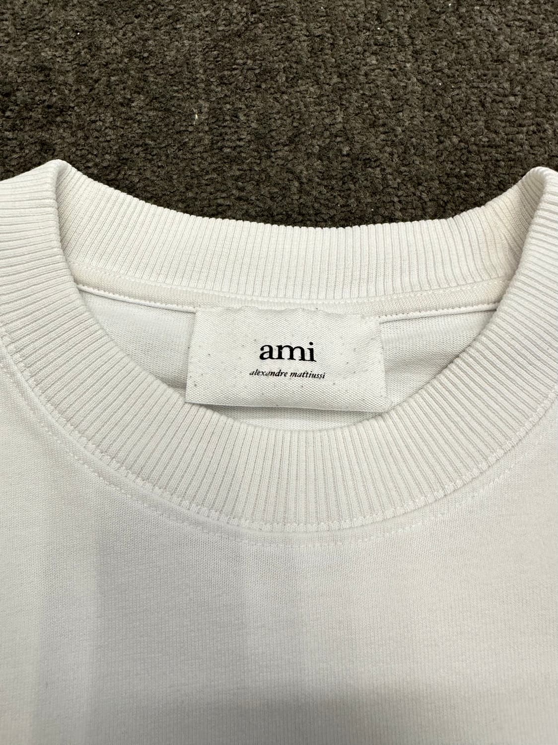 아미 스몰 하트 로고 긴팔 티셔츠 M 상품이미지5