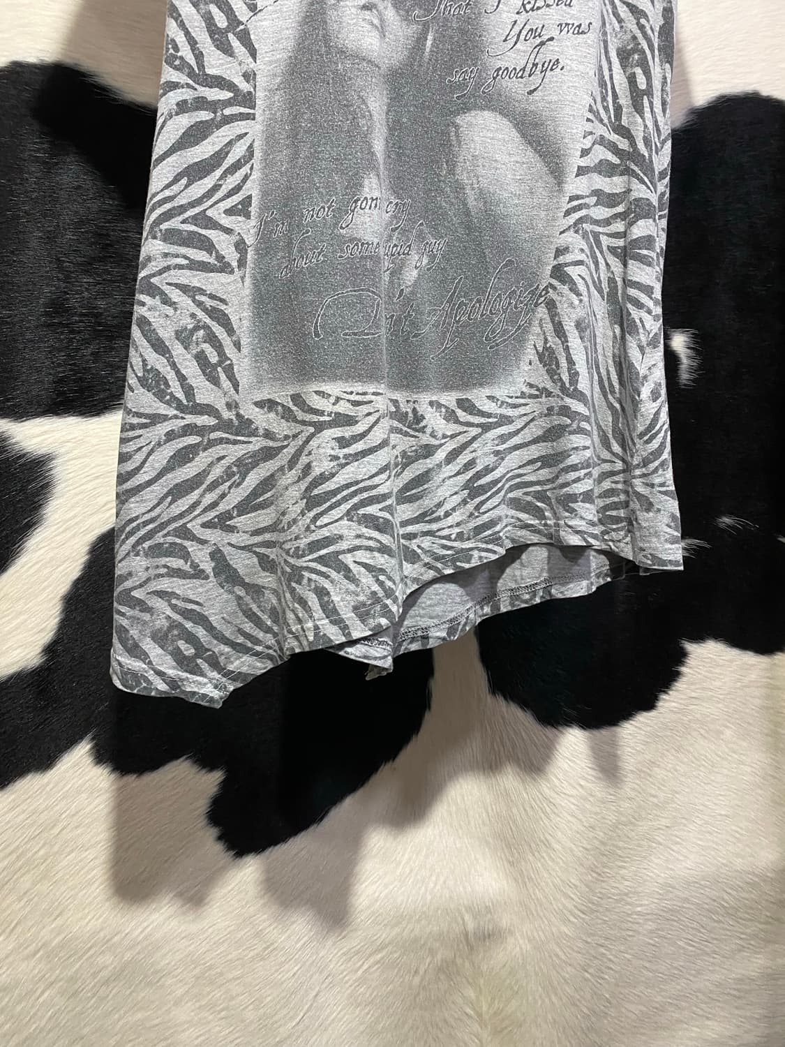 Japanese vtg y2k 프린팅 디테일 언발 반팔티셔츠 상품이미지3