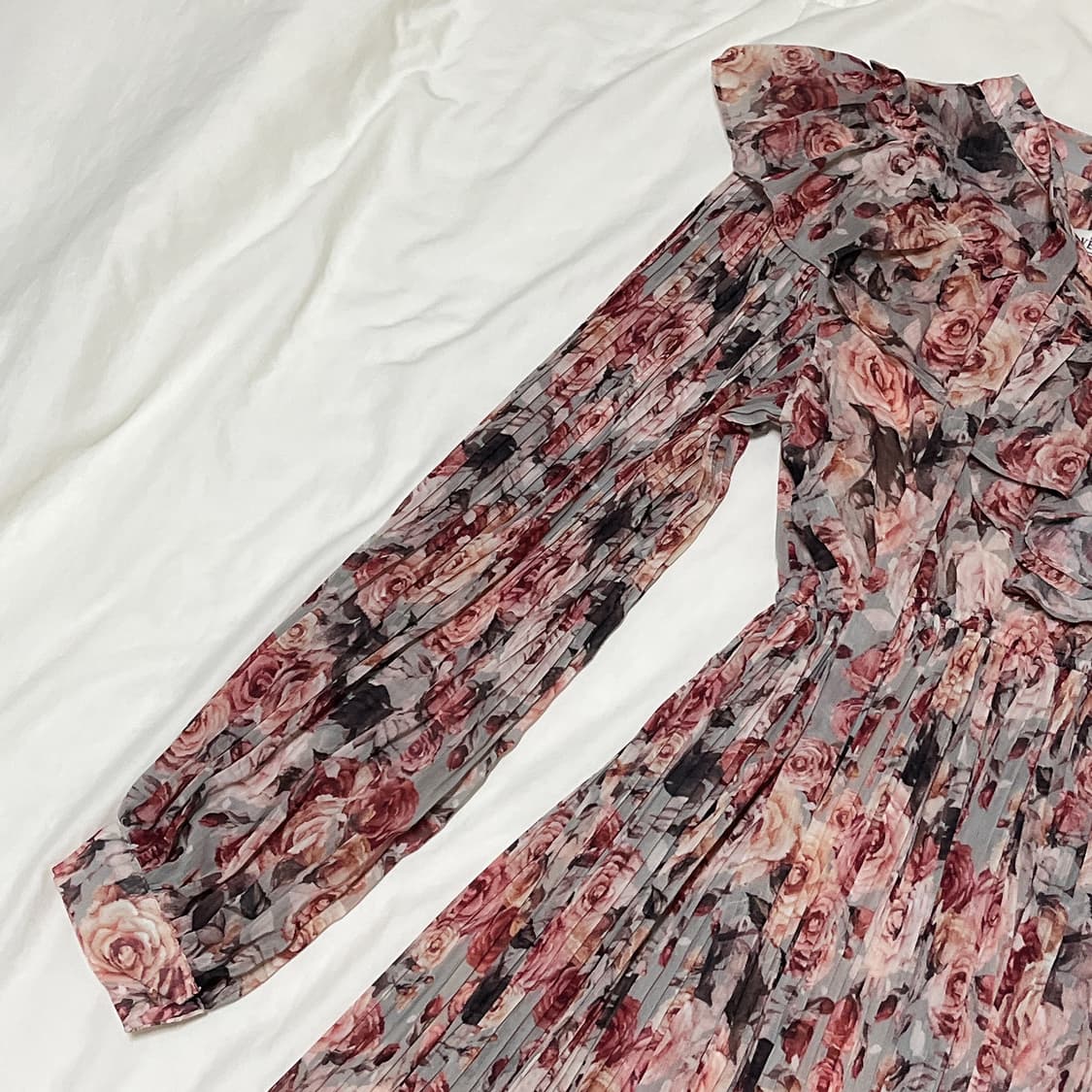 새상품+중고 ) 임블리 로즈플리츠 롱원피스 상품이미지6