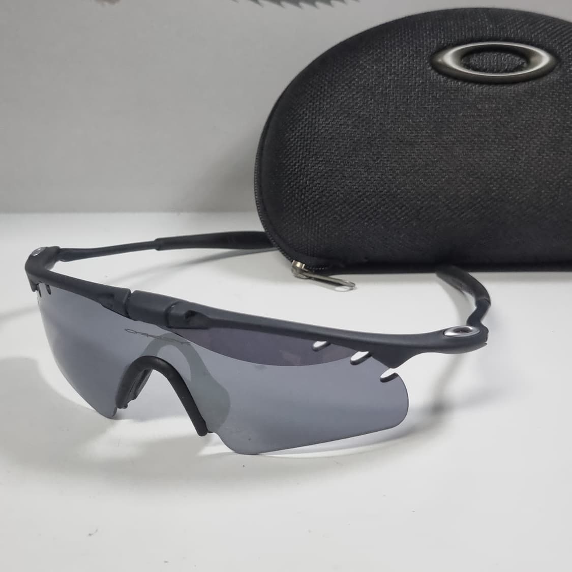 오클리 마그네슘 M 프레임 카바이드 상품이미지1