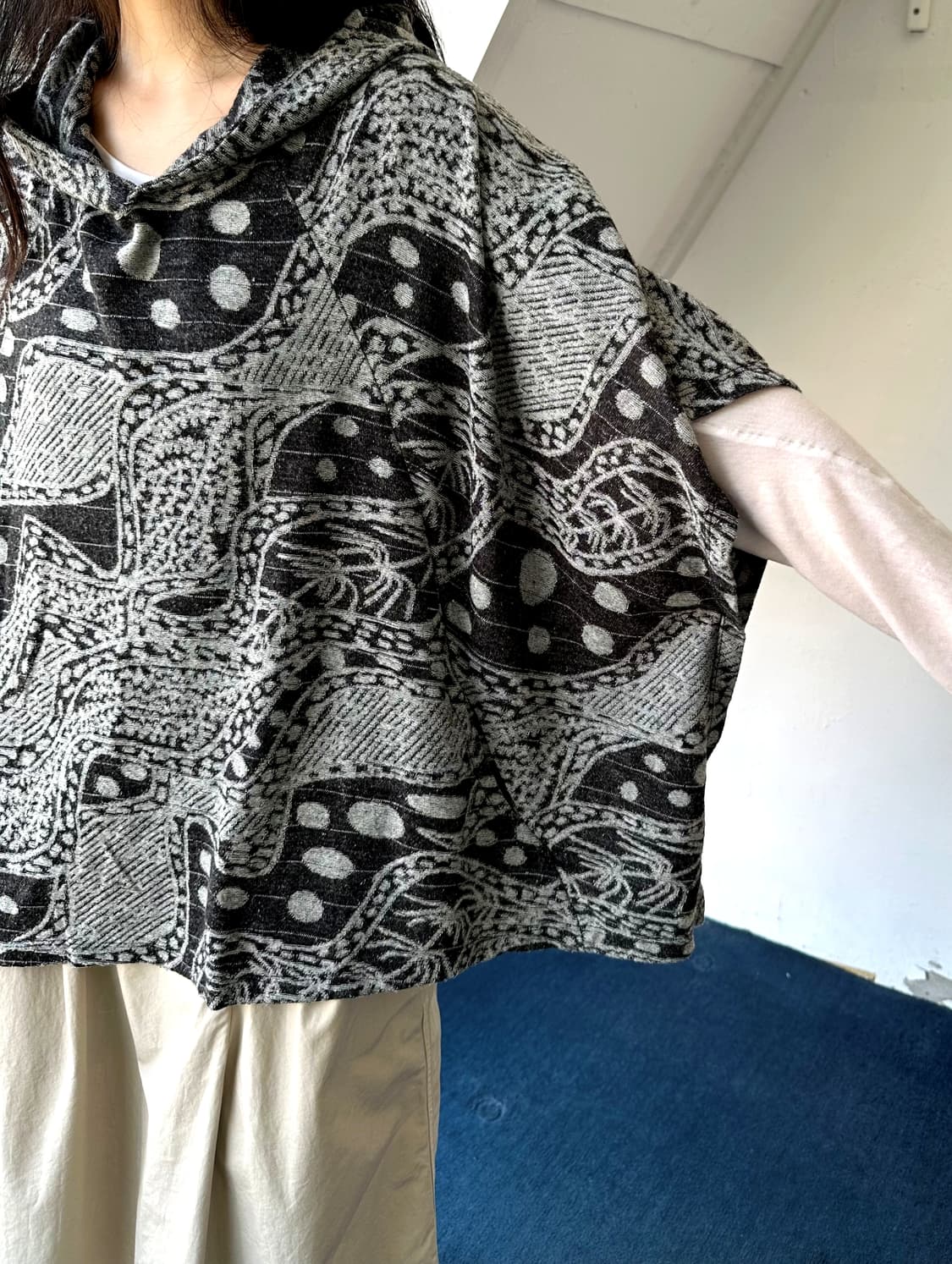 Hooded design wide cape parker 상품이미지3