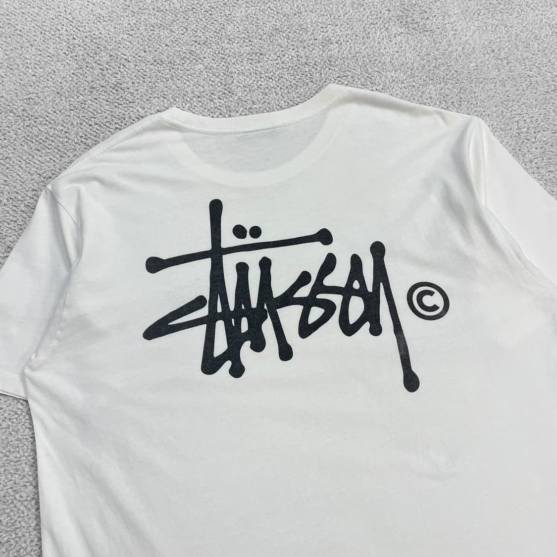 스투시 Stussy 베이직 로고 반팔 티셔츠 화이트 상품이미지3