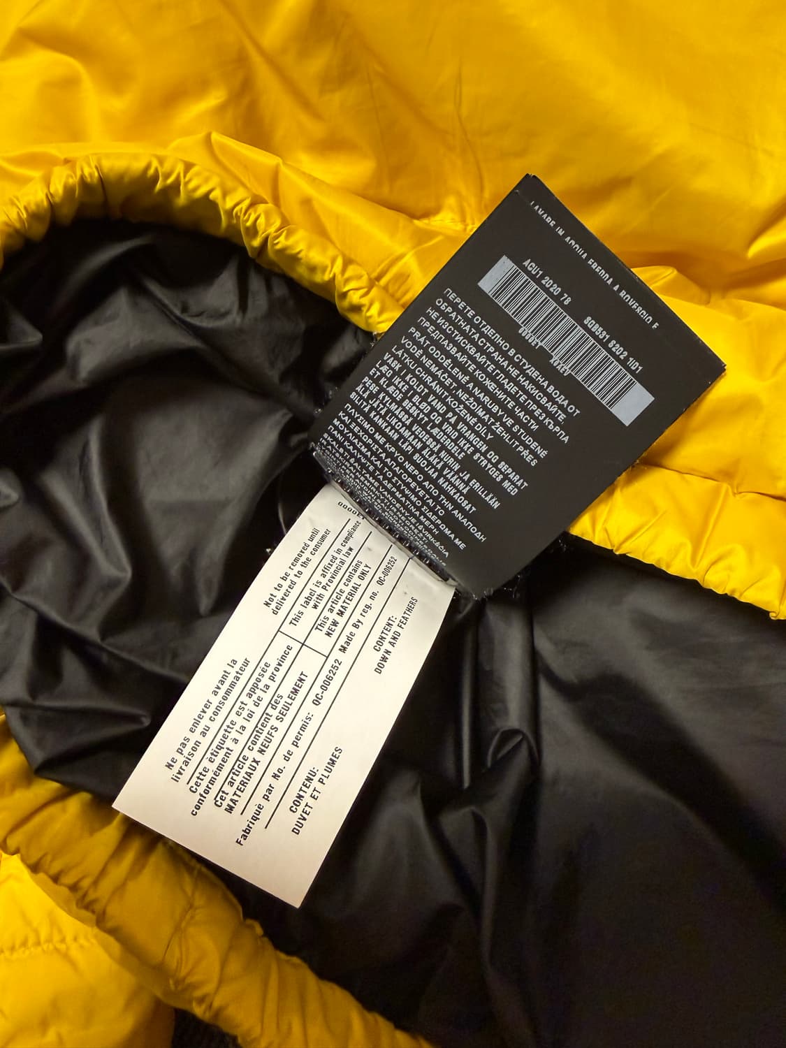 [48] 프라다 20FW 삼각 로고 구스 다운 패딩 옐로우 상품이미지8