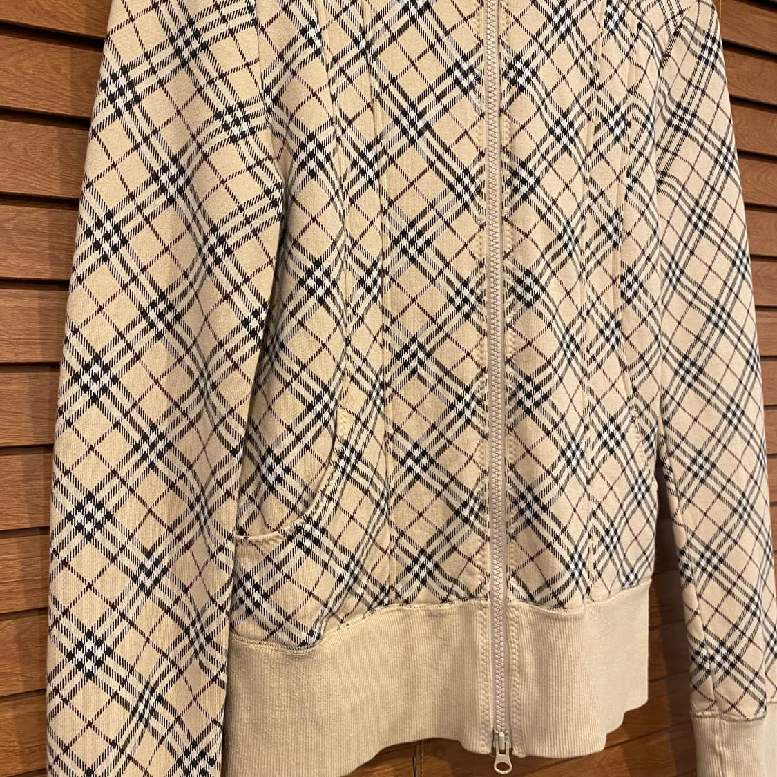 버버리 노바체크 집업 상품이미지4