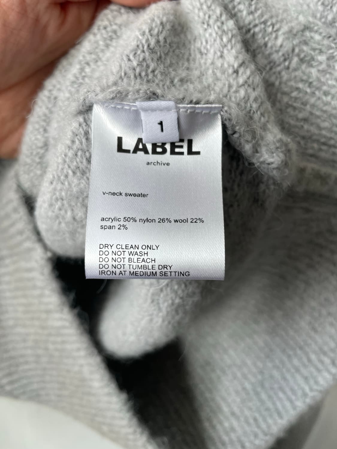 라벨아카이브 v- nack sweater 새상품 상품이미지9