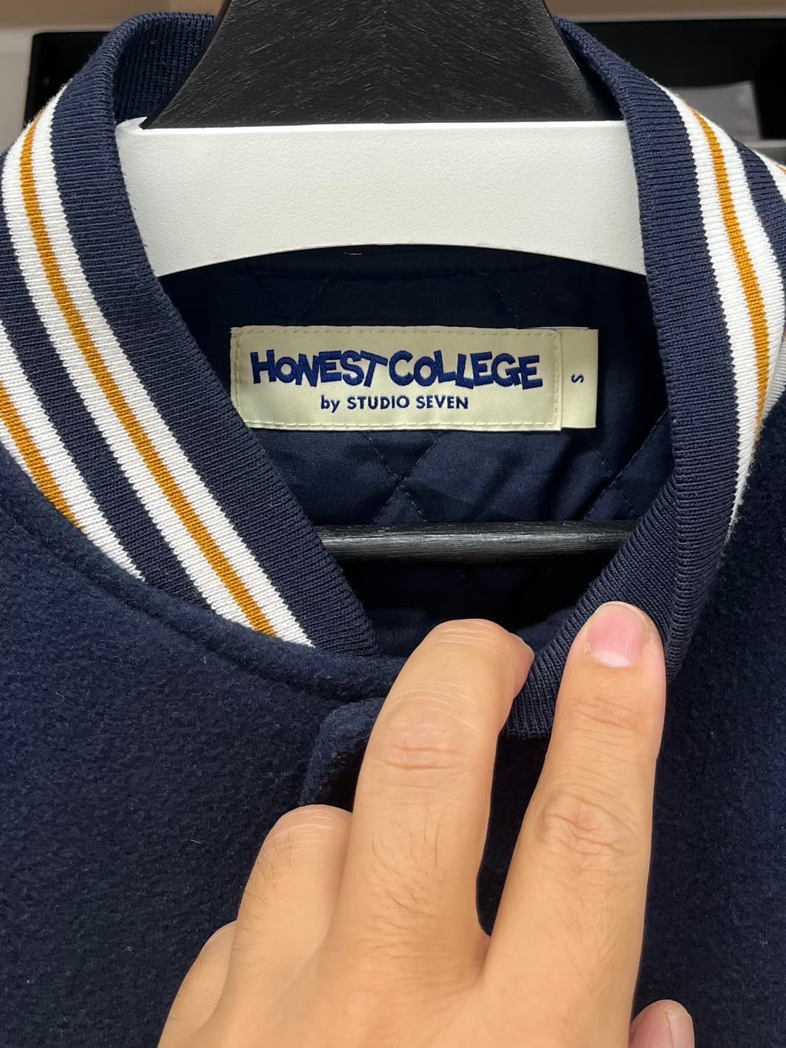 지유 G.U X HONEST COLLEGE 스타디움 자켓 상품이미지3
