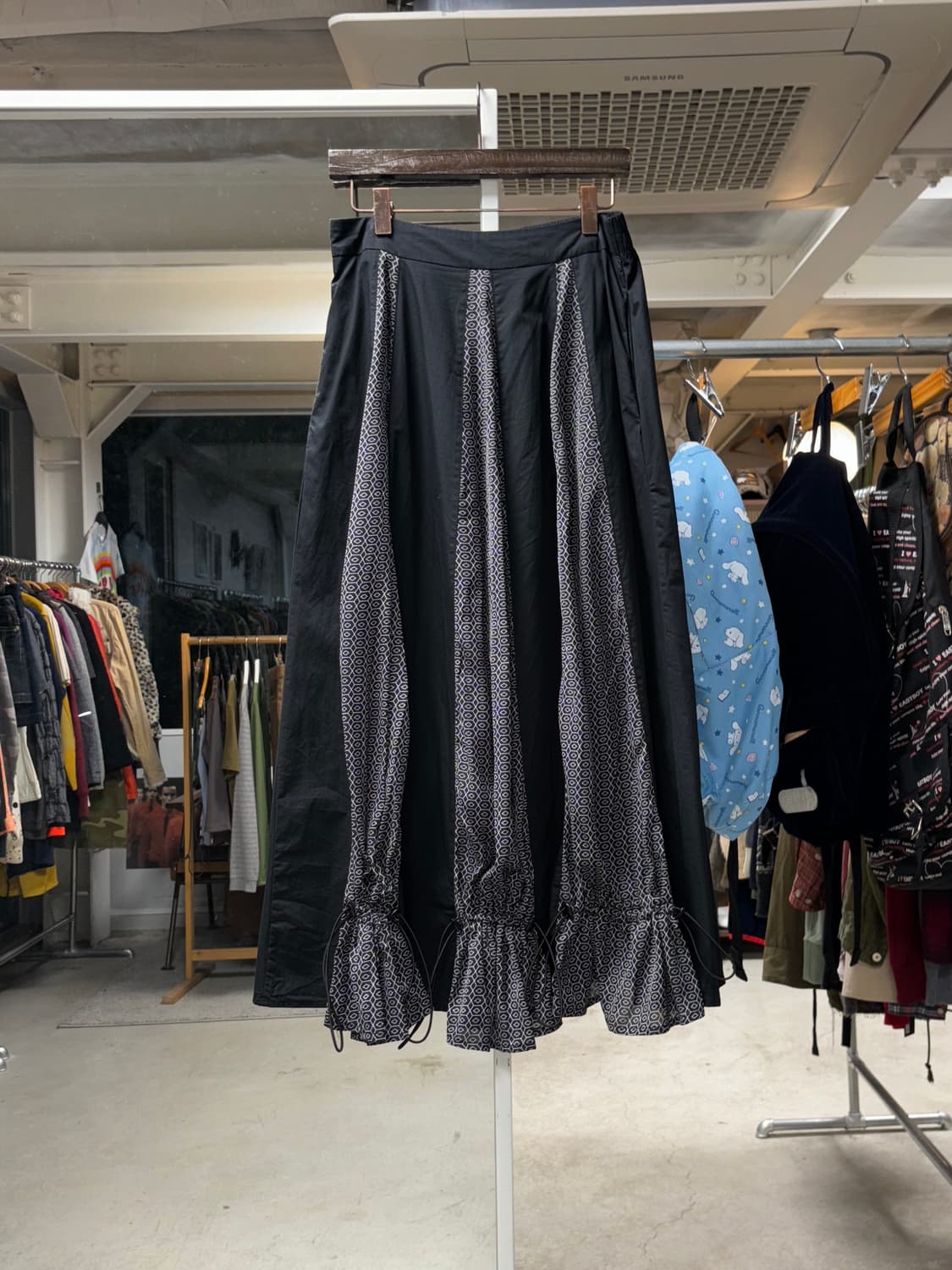 고이비토 미사키 플레어 스커트 상품이미지1