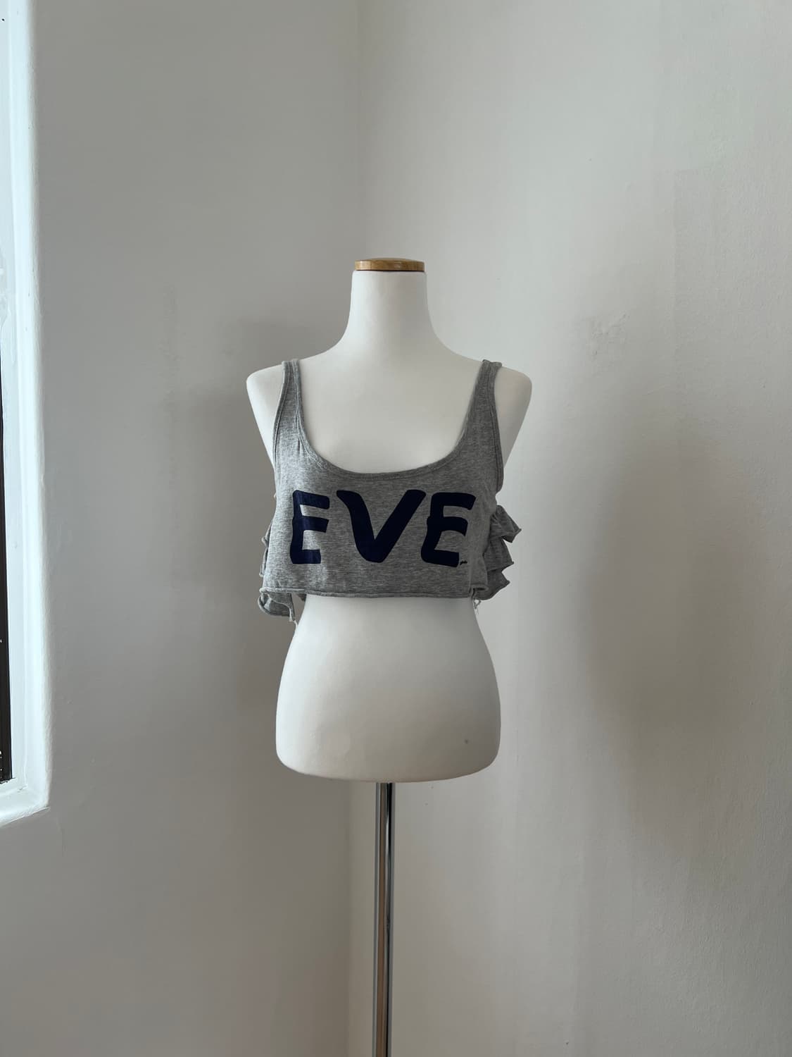 EVE 크롭 프릴 슬리브리스 상품이미지3
