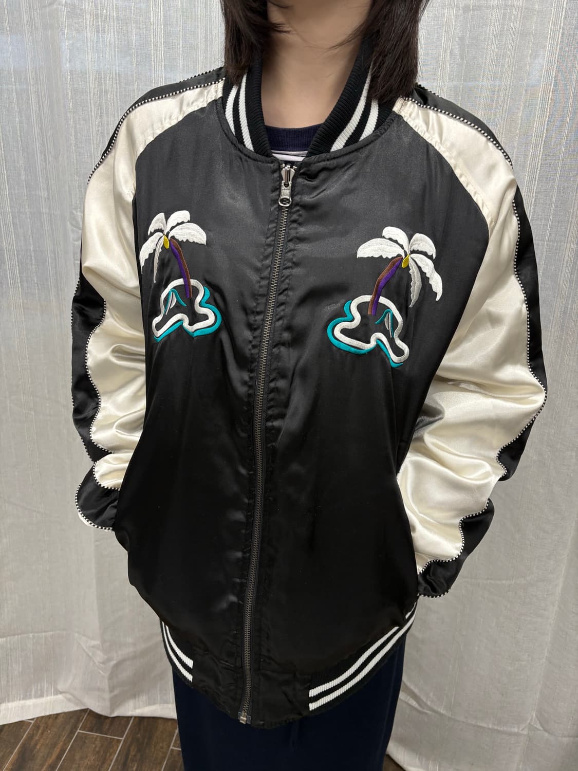 데니필드 하와이 리버시블 양면 자수 스카잔 상품이미지1