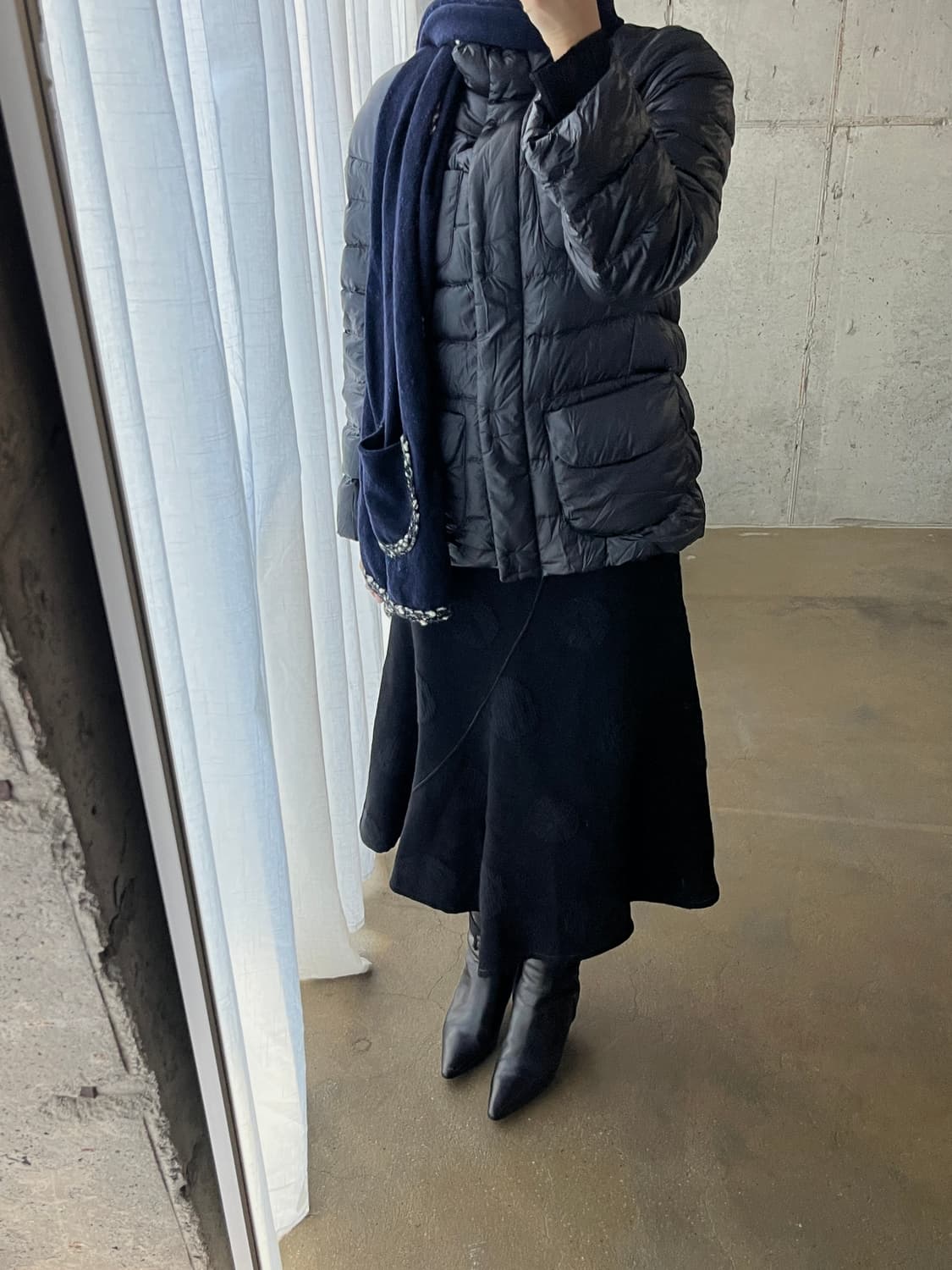 See by Chloe 씨바이끌로에 더블 포켓 머플러 네이비 상품이미지4