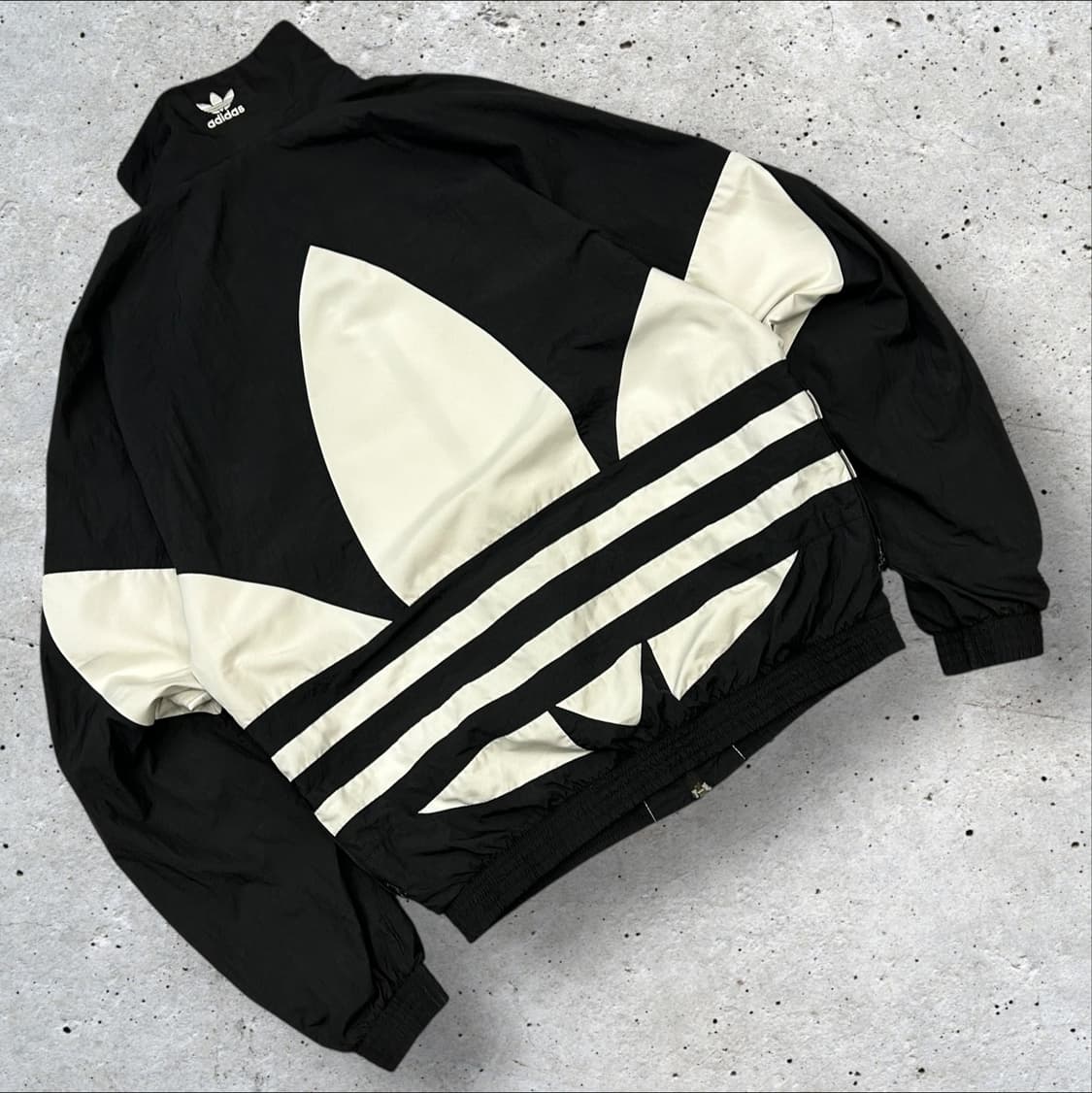 [L] 아디다스 블랙 트레포일 바람막이 자켓 상품이미지2