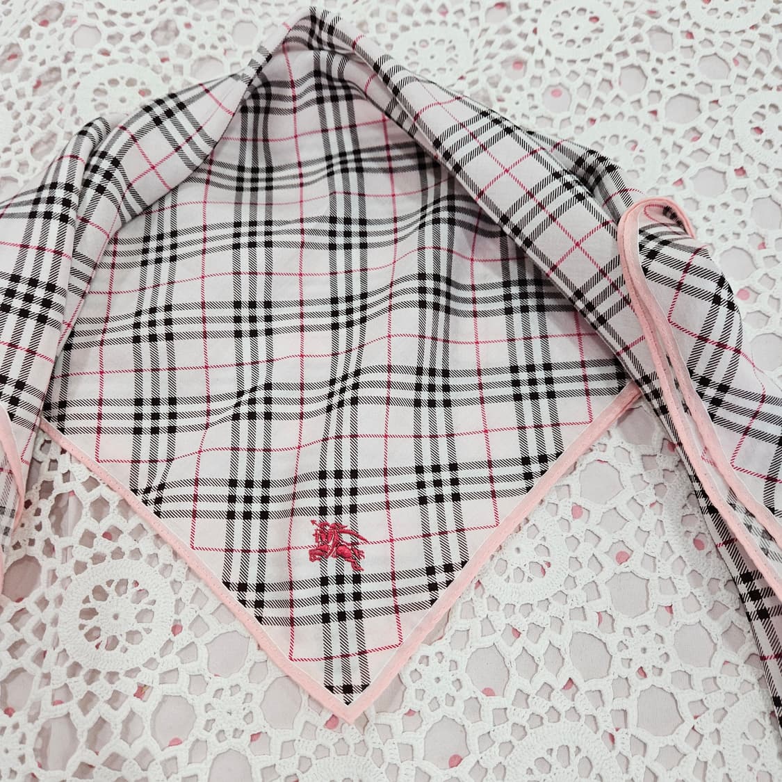 버버리(Burberry) 핑크라인 체크 손수건 상품이미지5