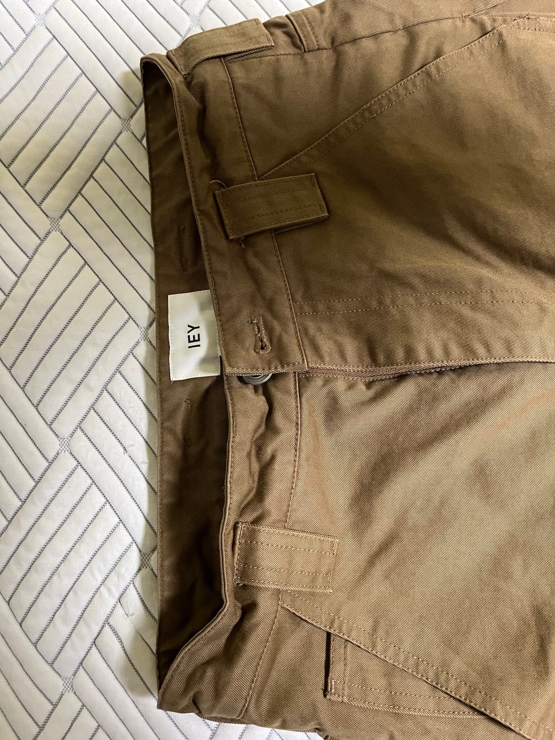 (가격내림) 이에이 카펜터 팬츠 브라운 색상 판매 상품이미지1