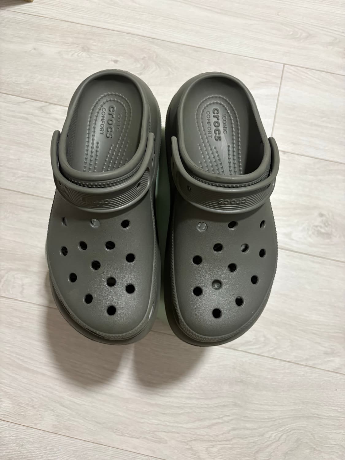 크록스 크러쉬 클로그 카키 상품이미지1