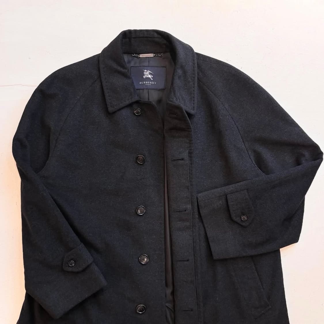 버버리 100% cashmere 챠콜 맥 코트 상품이미지3