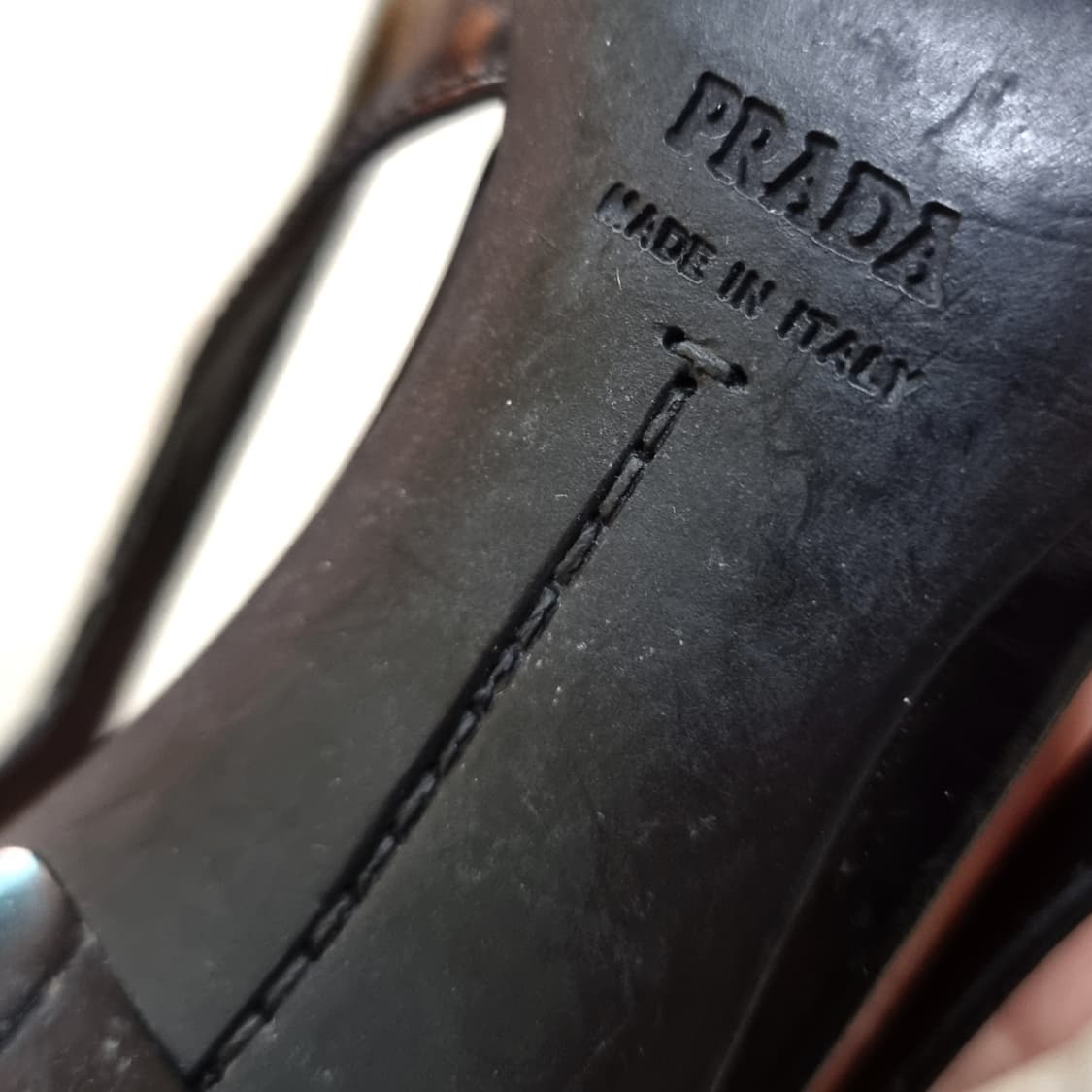 프라다 PRADA 에나멜 샌들 구두 슬링백 슈즈 키튼힐 (230/36) 상품이미지9