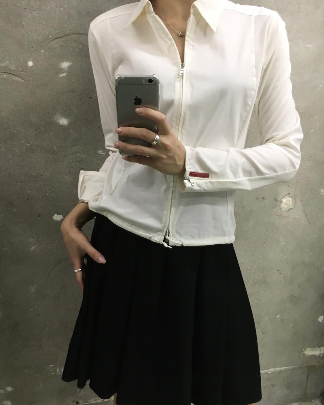 Prada 프라다 아이보리 카라 집업 셔츠 상품이미지1