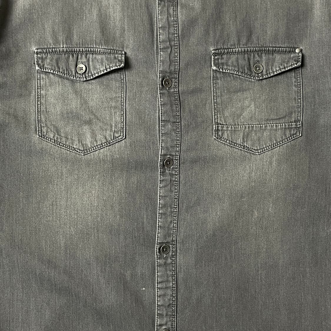 CALVIN KLEIN 캘빈클라인 그레이 워싱 코튼셔츠 A00472 상품이미지3