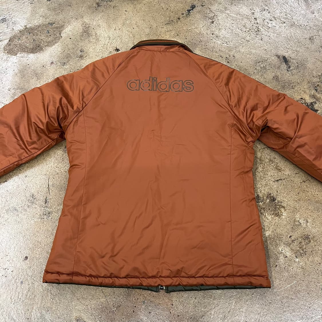 아디다스 양면 리버시블 카키 오렌지 브라운 경량 얇패딩  상품이미지6