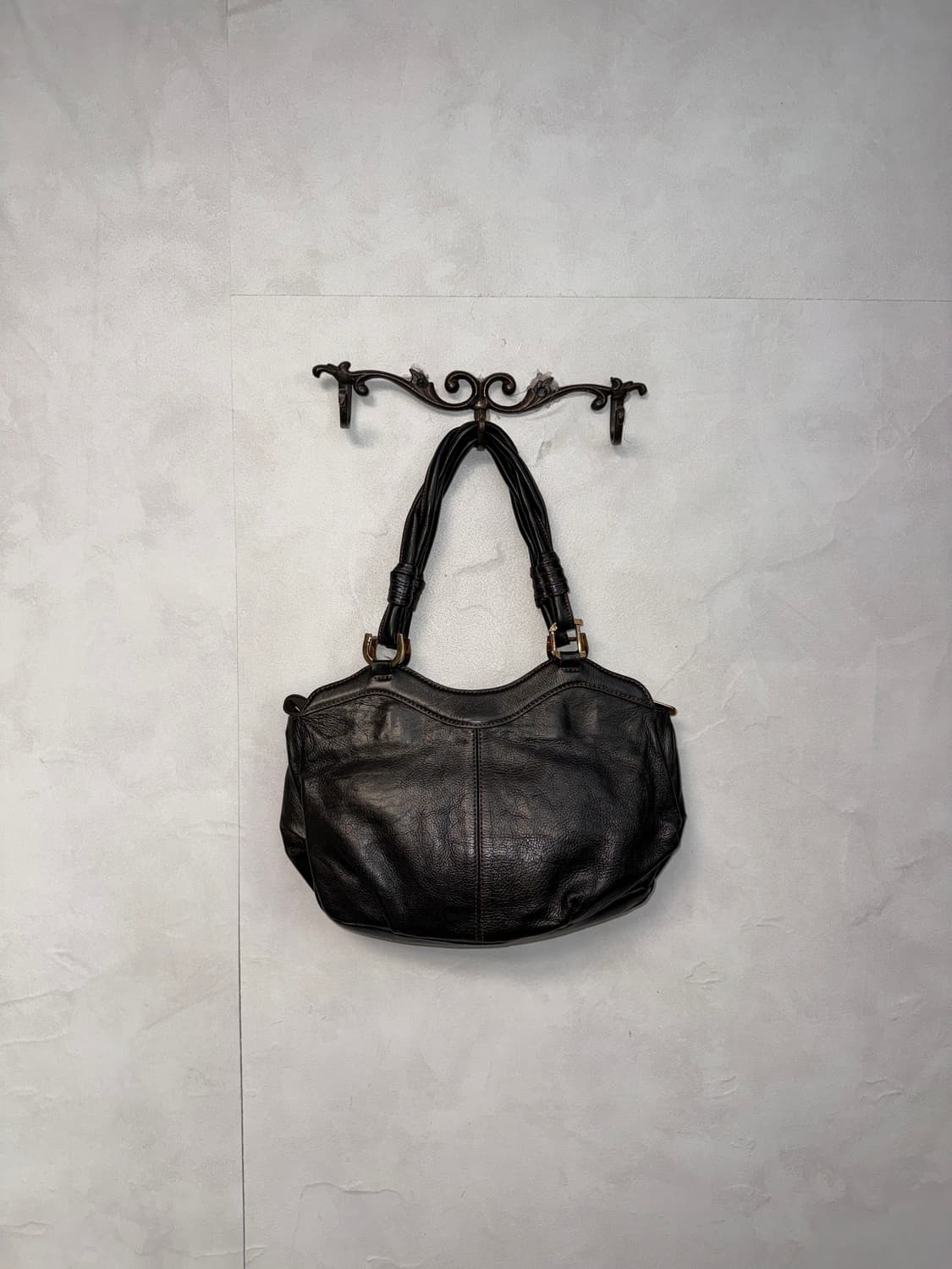 Vincis Bench dark brown shoulder bag 상품이미지5