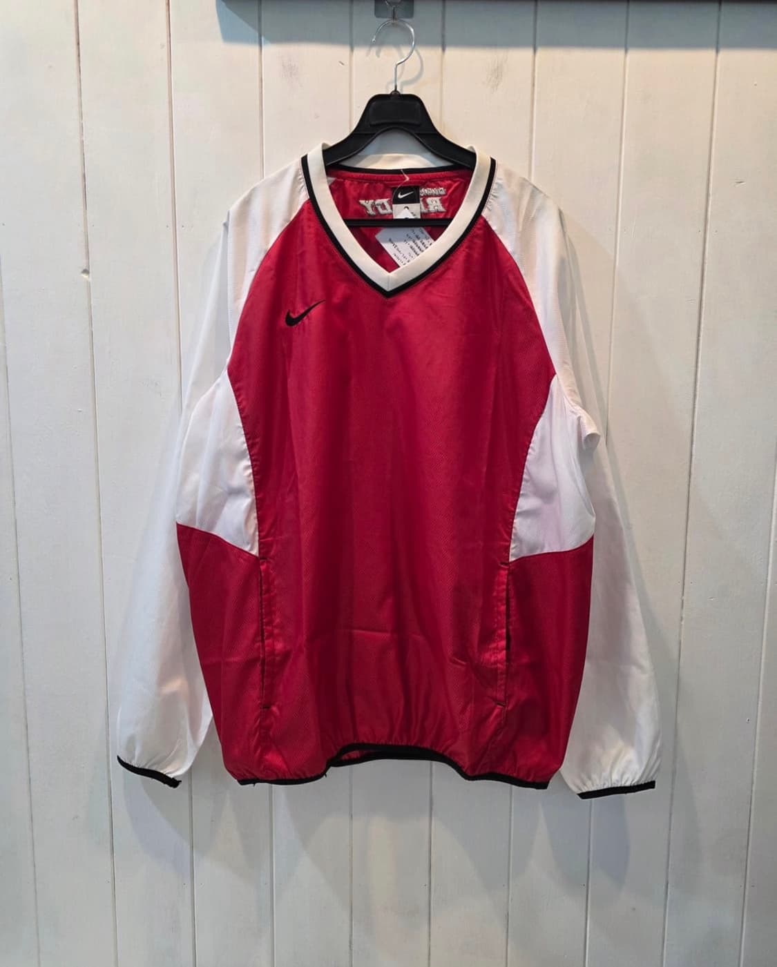 NIKE [나이키] UV 브이넥 경량 우븐 맨투맨 상품이미지1