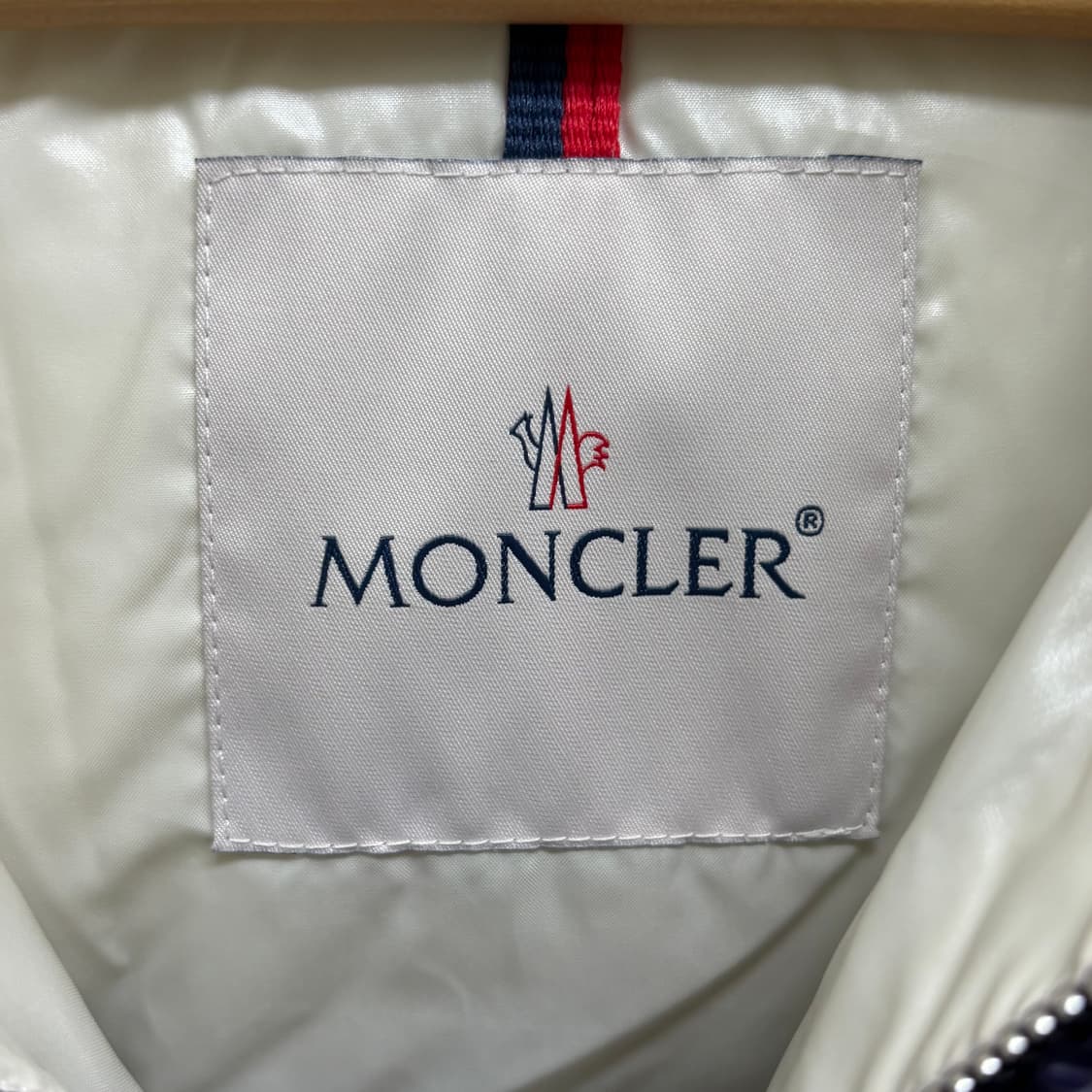 [4]몽클레어 배색 패딩 상품이미지3