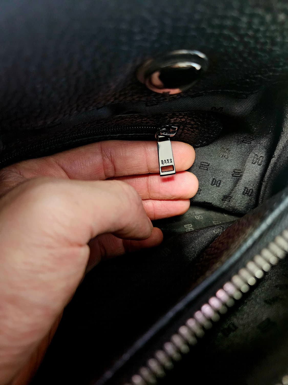 닥스 DAKS 가죽 핸드백 (블랙/파이톤 배색) 상품이미지10