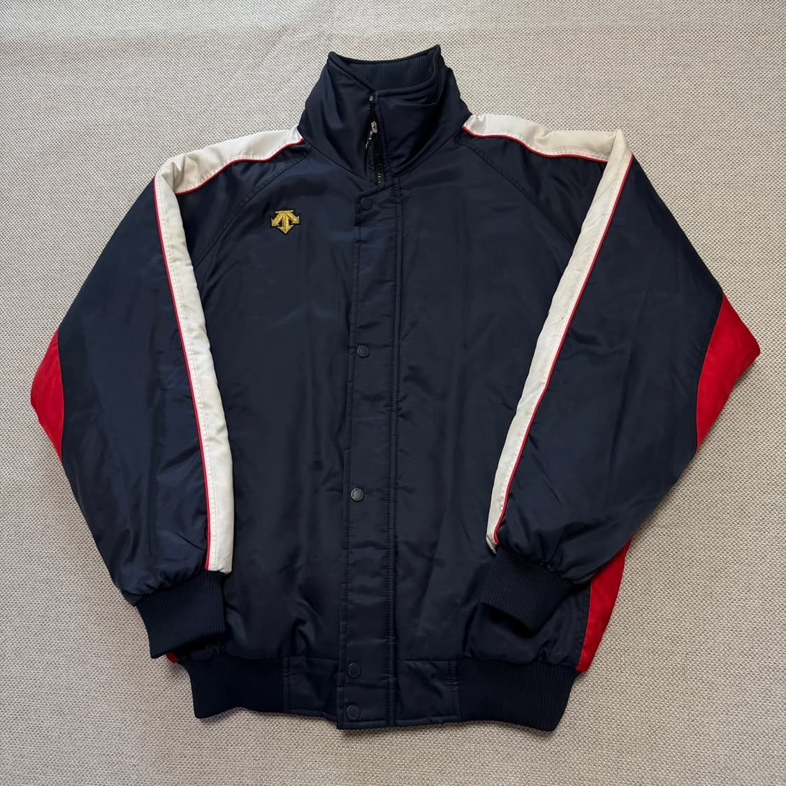 데상트 베이스볼 스타디움 자켓 상품이미지1