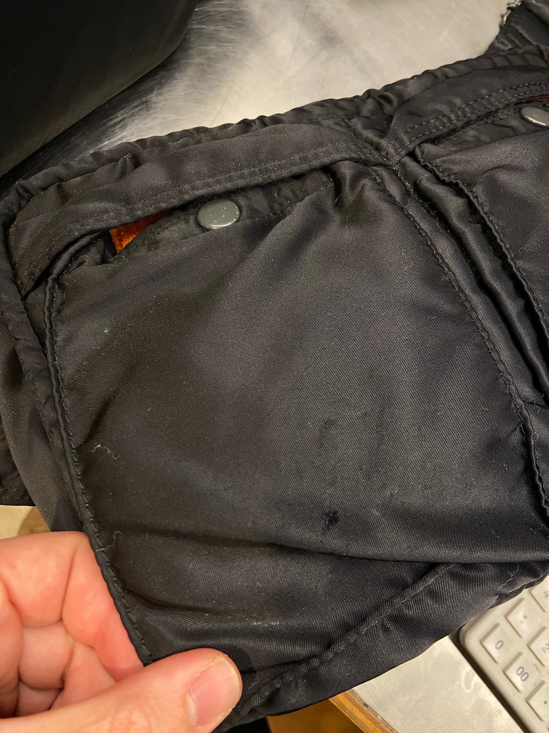 요시다포터 탱커 숄더백 L 상품이미지10