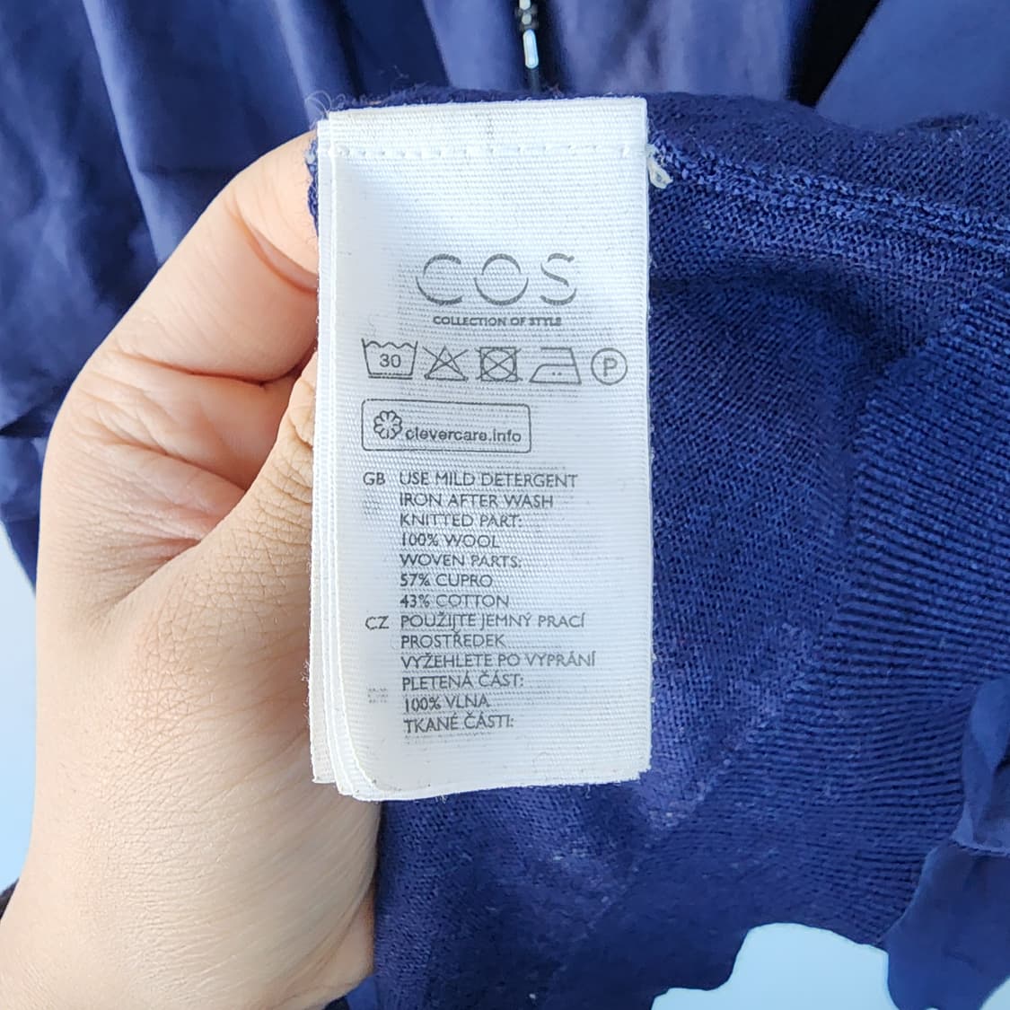 코스 프릴 장식 네이비 니트 상품이미지5