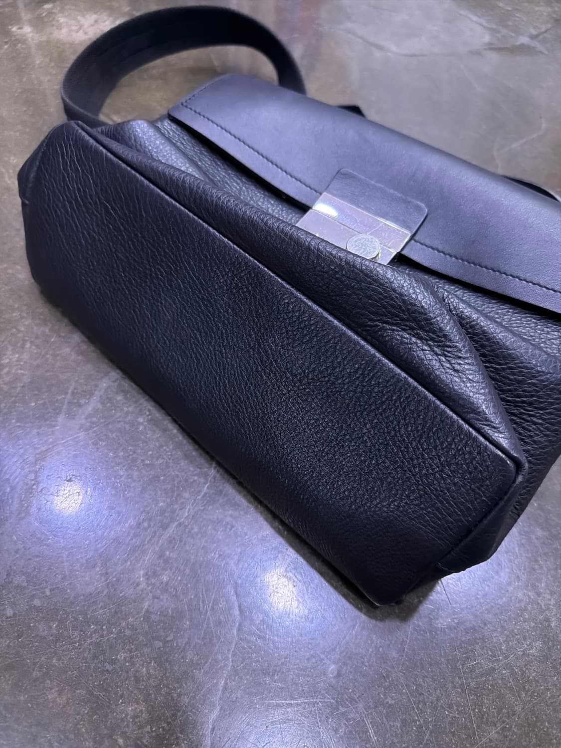 마시모두띠 소가죽 크로스백 토트 핸드백 블랙 상품이미지8