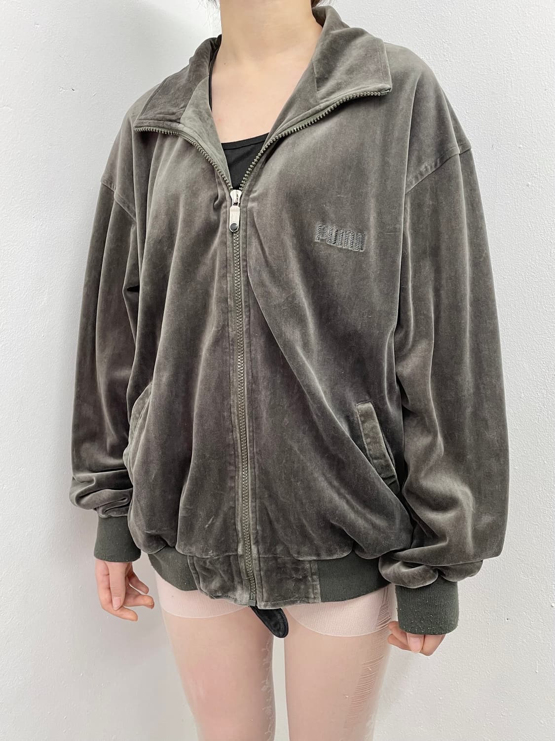 퓨마 차콜 벨벳 벨로아 집업 상품이미지3