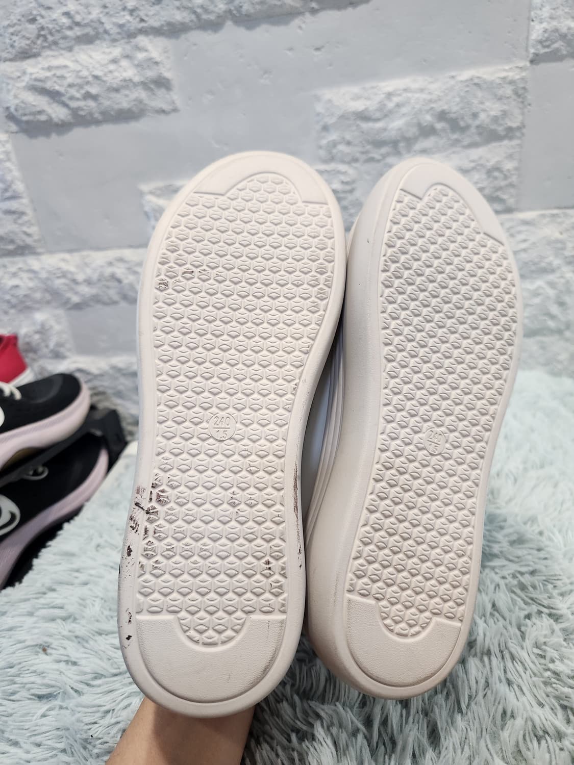 "5cm 키높이 블랙&화이트 플랫폼 스니커즈 👟"
240 상품이미지6