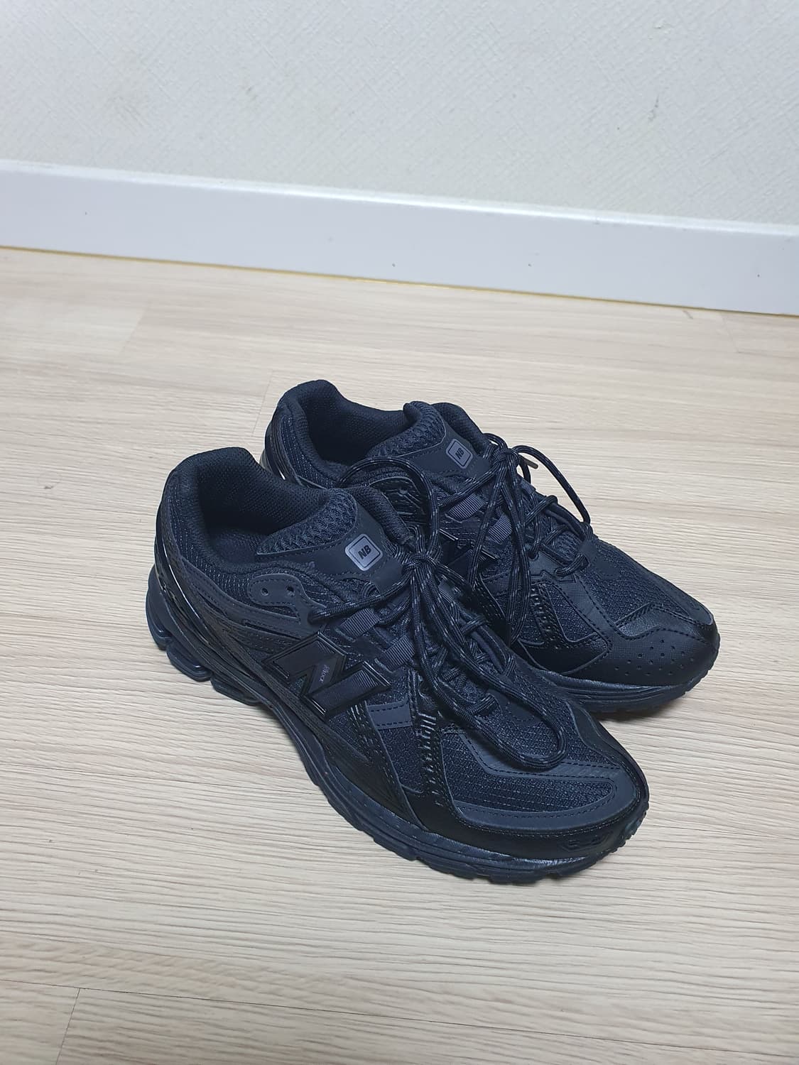 뉴발란스 1906U 트리플 블랙 255 상품이미지2